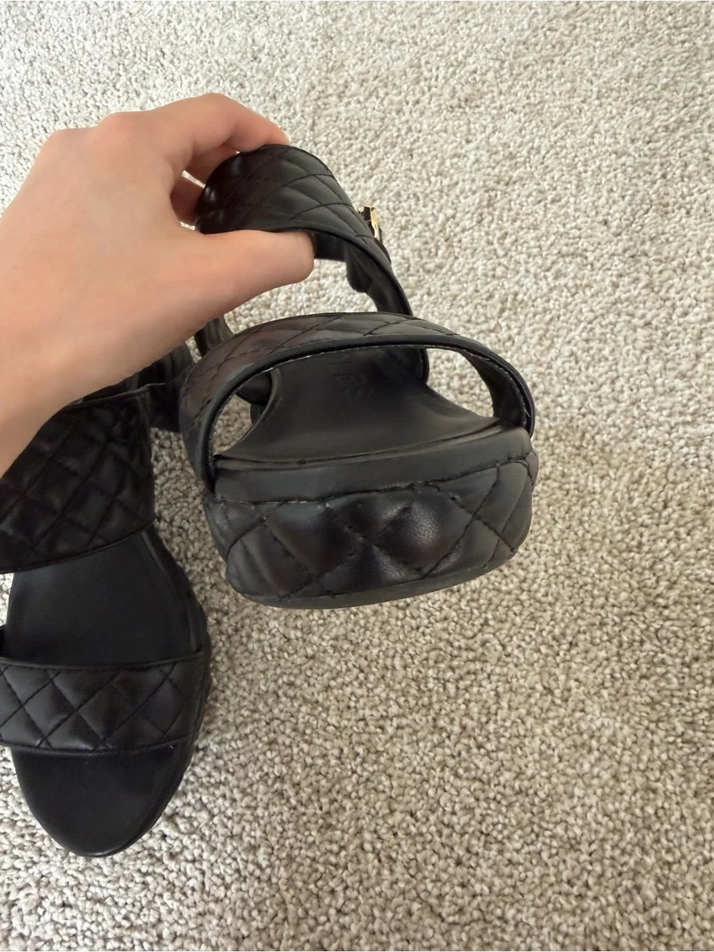 Aerosoles Camera Women's Heels Black Quilted Leather Size 7.5